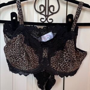 Curvy Couture Leopard Print Bra Set